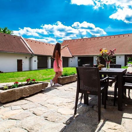 Residence Klazary U Zumberka - Terasove Apartmany Kamenna Εξωτερικό φωτογραφία